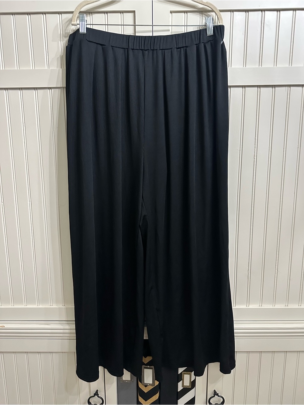 Cider Black Wide-Leg Pull-On Dress Pants